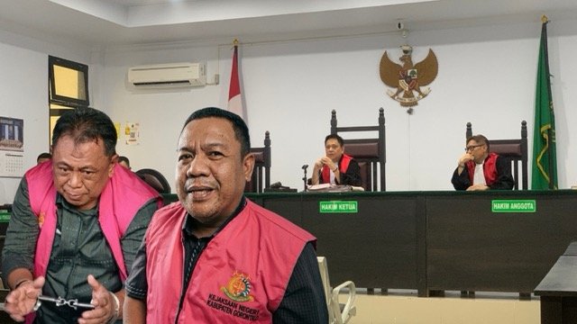Mantan anggota DPRD Kabupaten Gorontalo, Hendra Abdul dan Syam T. Ase, dijadwalkan menjalani sidang perdana perkara dugaan korupsi pembayaran tunjangan dan hak keuangan DPRD di Pengadilan Negeri Gorontalo, Rabu, 21 Oktober 2026.