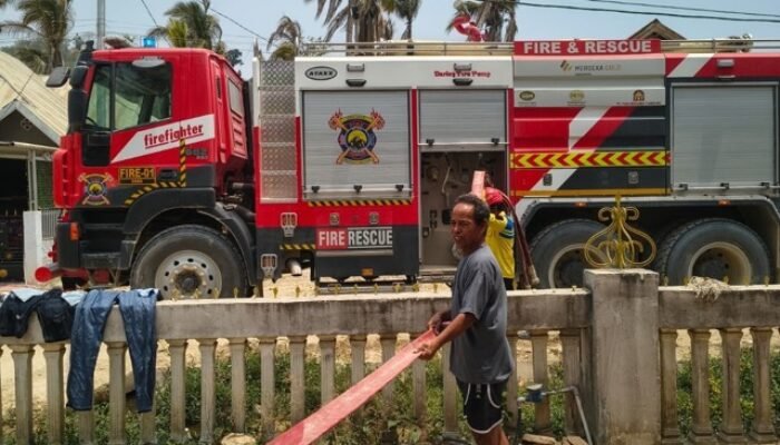 Pani Gold Mine Turunkan Tim Tanggap Darurat, Padamkan Kebakaran Lahan di Hulawa