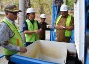 Bupati Gorontalo Sofyan Puhi meninjau IPA Bulota di Limboto. Debit air saat ini 15–16 liter per detik, di bawah kapasitas maksimal 60 liter per detik/Hibata.id