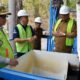 Bupati Gorontalo Sofyan Puhi meninjau IPA Bulota di Limboto. Debit air saat ini 15–16 liter per detik, di bawah kapasitas maksimal 60 liter per detik/Hibata.id