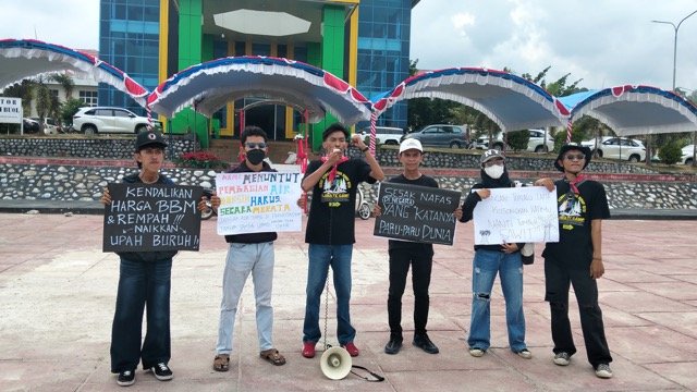 Kolektif Prema Rupa bersama elemen pemuda, mahasiswa, dan perempuan di Kabupaten Buol, Sulawesi Tengah, melancarkan kritik terhadap pemerintah daerah dalam momentum peringatan Hari Sumpah Pemuda ke-98, Rabu, 28 Oktober 2026.